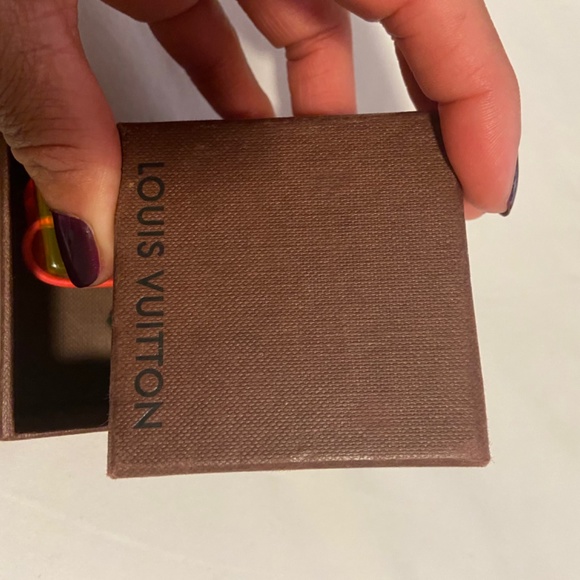 Authentic Louis Vuitton Pony Tail Barrettes - Picture 2 of 6